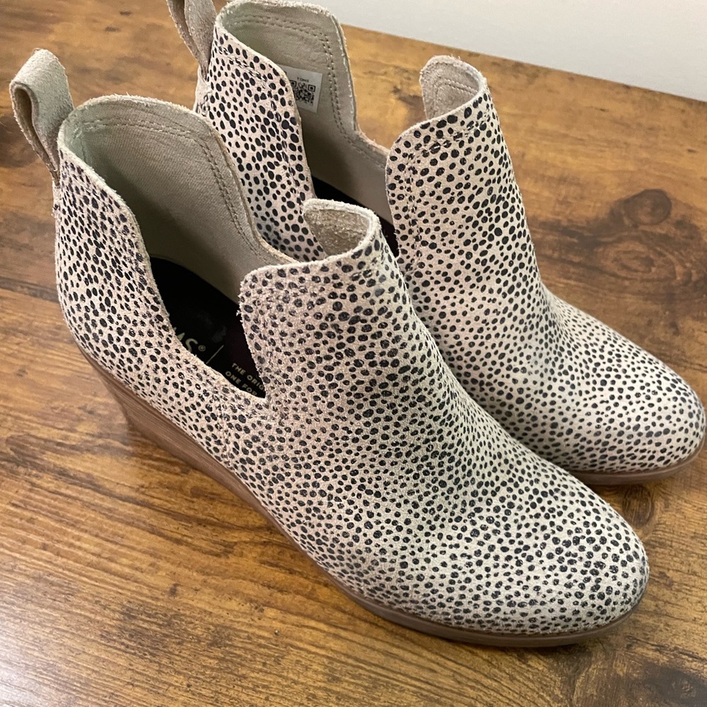 Tims wedge booties leopard print